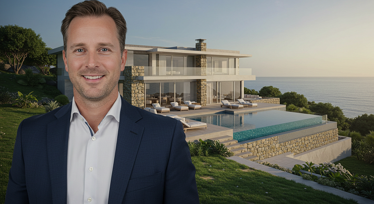 Luxury Real Estate Agent